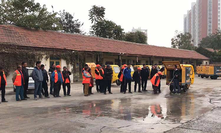 小型高壓清洗車(chē)