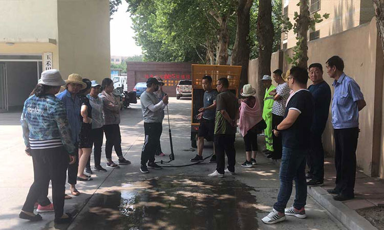 百易長青三輪高壓清洗車有哪些優勢能吸引客戶