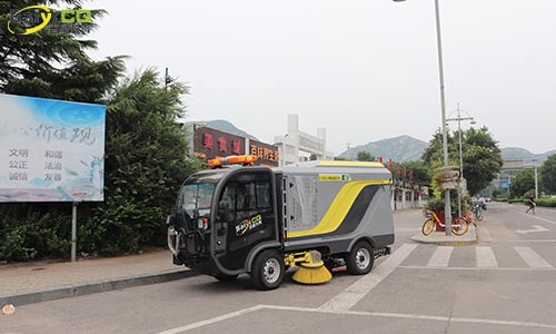 純電動小型洗掃車有什么優勢?