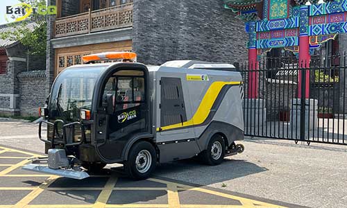 深度清潔車助力車站環衛建設