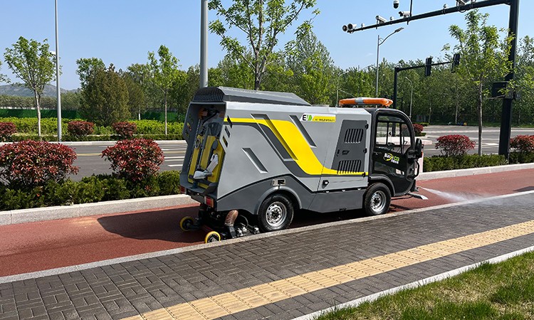 深度清潔車,人行道路面清潔后路見本色