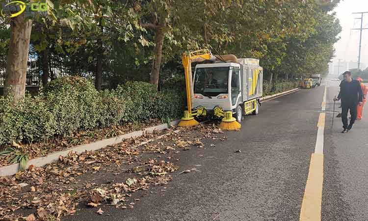 環衛樹葉收集車