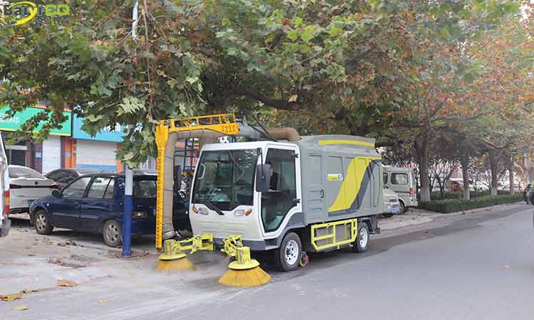 純電動(dòng)樹葉收集車