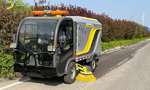 電動洗掃車顛覆傳統清掃模式變干掃為洗掃,道路清潔無揚塵