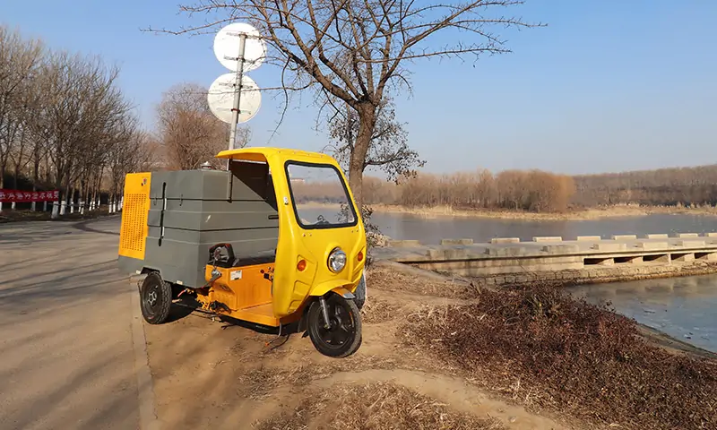 人行道、輔道灰塵清理費時費力?了解一下這款小型高壓沖洗車!簡單好用,上手快!