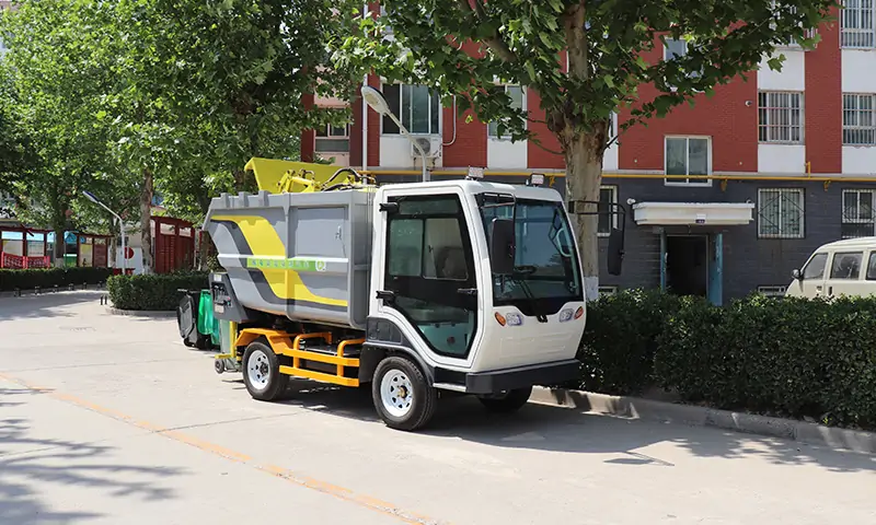 純電動后裝式垃圾清運車，解決當前物業小區垃圾轉運困難問題，純電動，更環保！