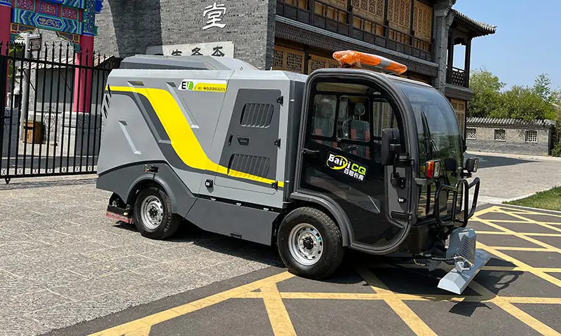 深度清潔,以克論凈!清潔寬度正符合人行道清潔要求!純電動深度清潔車