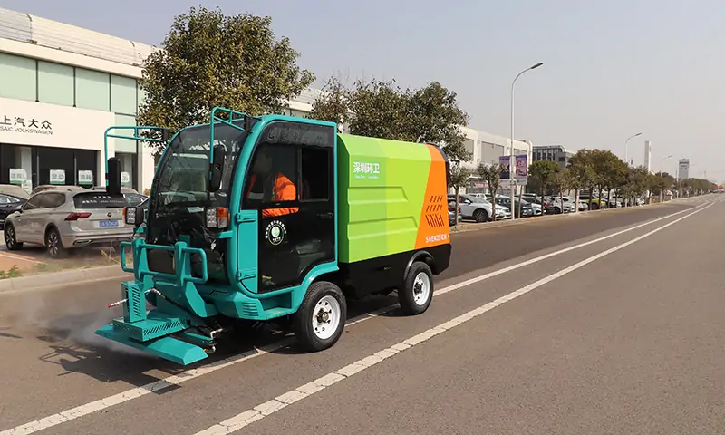 四輪多功能高壓沖洗車:駕駛你的清潔力量