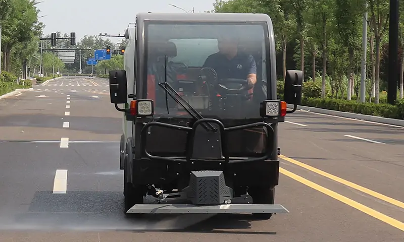 多功能高壓沖洗車:環衛利器的新選擇