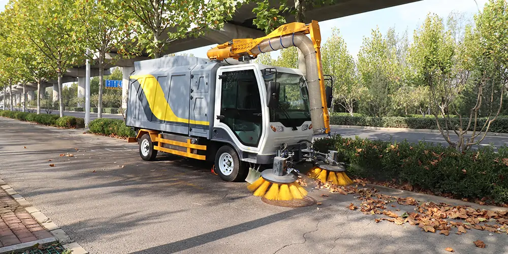 樹葉收集車 多功能樹葉收集車 吸樹葉的機(jī)器 新型樹葉收集車 電動樹葉專用收集車 樹葉收集一體車 吸入式樹葉收集車