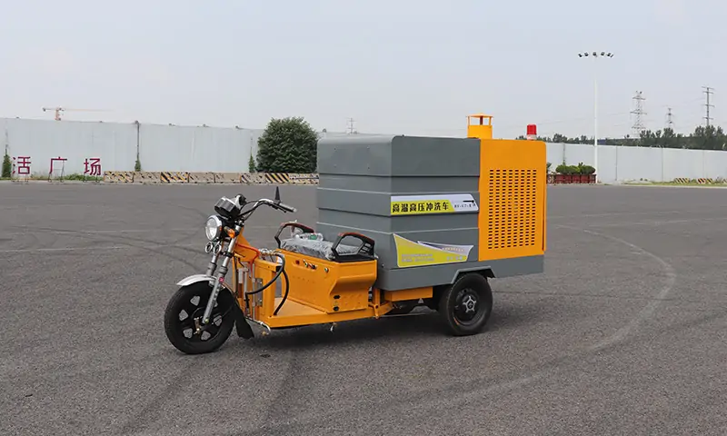 高溫高壓清洗車:秋冬季節油污清潔的得力助手