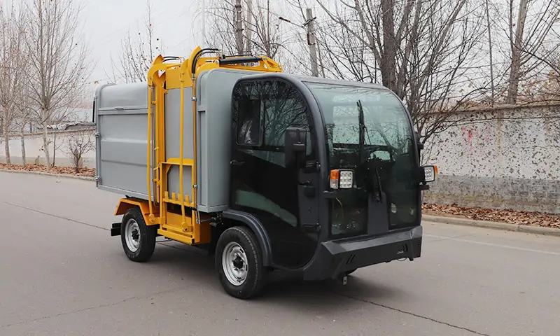 側裝式垃圾清運車，操作簡單，運載量大，環衛道路垃圾轉運專業設備