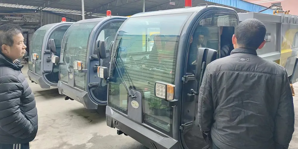 電動環(huán)衛(wèi)垃圾車,電動掛桶垃圾車,環(huán)衛(wèi)電動三輪垃圾車,后裝垃圾車,掛捅垃圾車 電動環(huán)衛(wèi)垃圾車,電動掛桶垃圾車,環(huán)衛(wèi)電動三輪垃圾車,后裝垃圾車,掛捅垃圾車