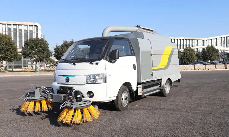 四輪樹葉收集車：解決落葉難題，引領(lǐng)環(huán)保革命