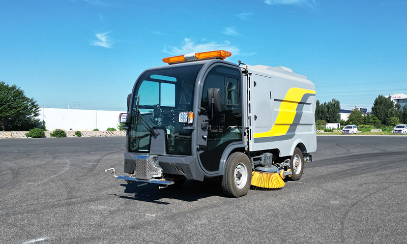 新能源純電動(dòng)洗掃車助力城市環(huán)境建設(shè)，共建美好生活環(huán)境