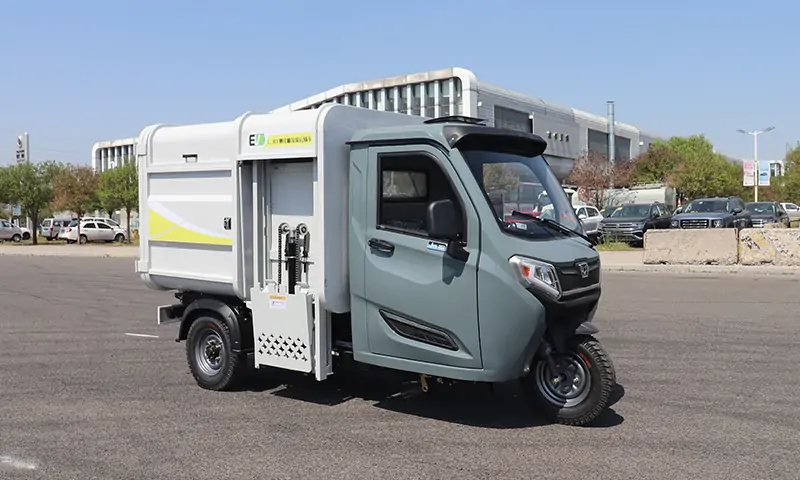 新能源側(cè)裝式垃圾車(chē)：城市環(huán)境清潔的高效利器