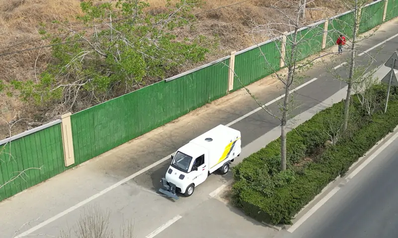 新能源路面養(yǎng)護(hù)車：創(chuàng)新清潔解決方案，提升城市環(huán)境質(zhì)量
