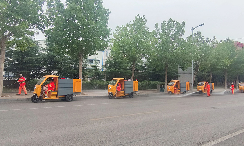 萊蕪區道路保潔再添新“利器”