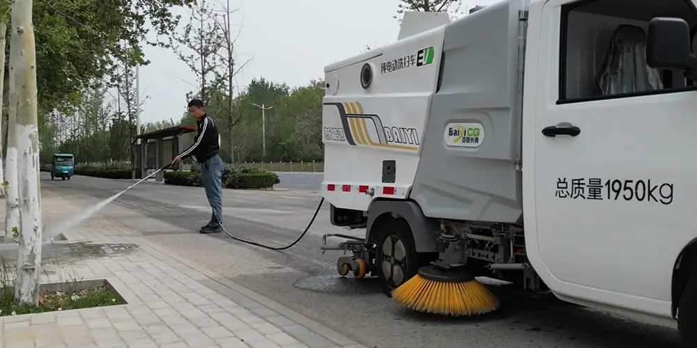 新能源洗掃車_小型洗掃車_洗掃車_純電動洗掃車