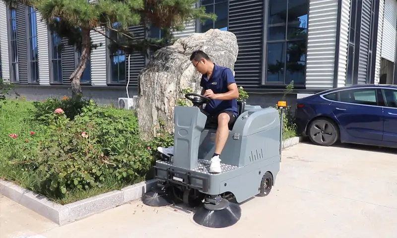 純電動清掃車:智慧環衛的綠色先鋒