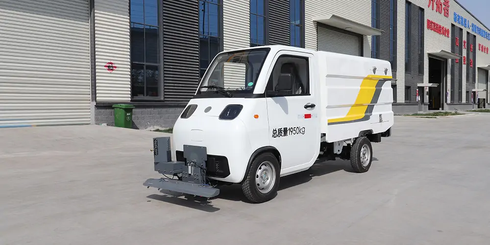 新能源路面養(yǎng)護(hù)車，高壓清洗車，高壓沖洗車，路面養(yǎng)護(hù)車