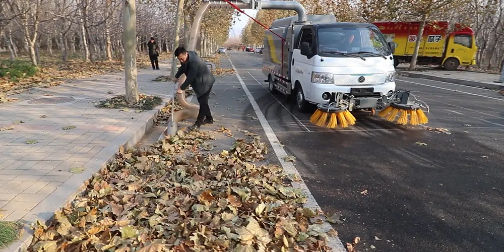 純電動樹葉收集車，樹葉收集車，落葉收集車，吸葉機